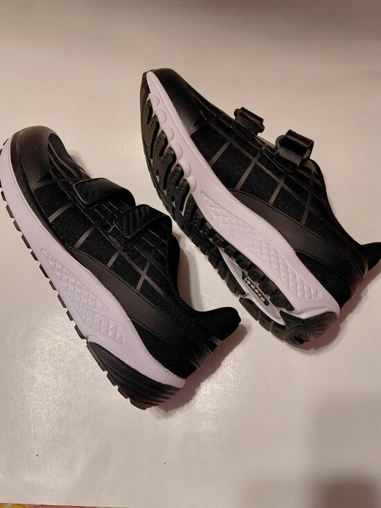 NEW Propet Ortholite sneakers US sz 9W Black Sneaker with black and white soles - Picture 3 of 6